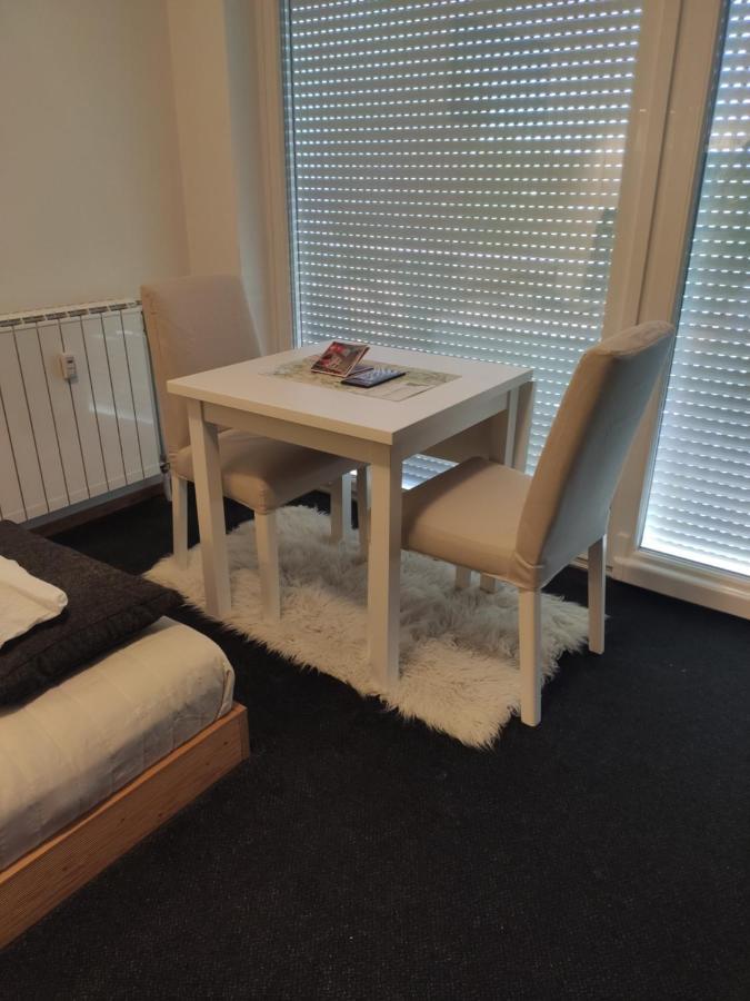Studio Apartment "Iris" Птуй Екстер'єр фото